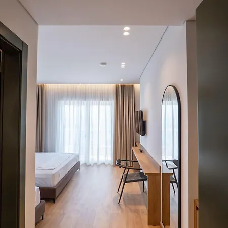 Kamara Hotel *