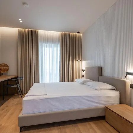 Hotel Kamara *