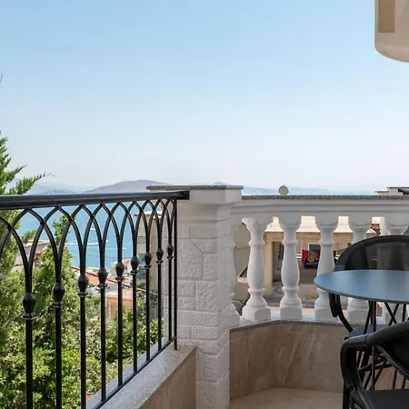 酒店 Kamara Sarandë