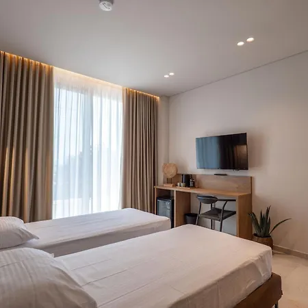 Kamara Hotel *