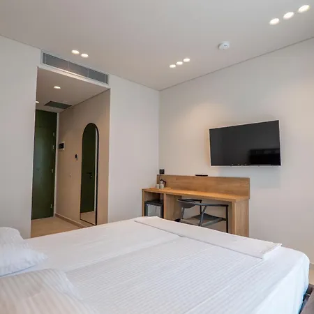 Hotel Kamara *